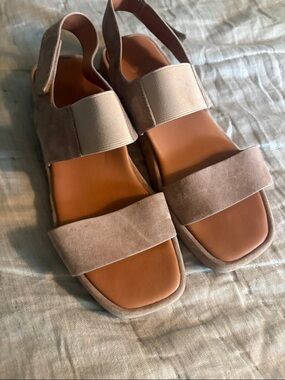Women's Taupe Suede Strap Sandals with Elastic Back L‘Amour Des Pieds 9